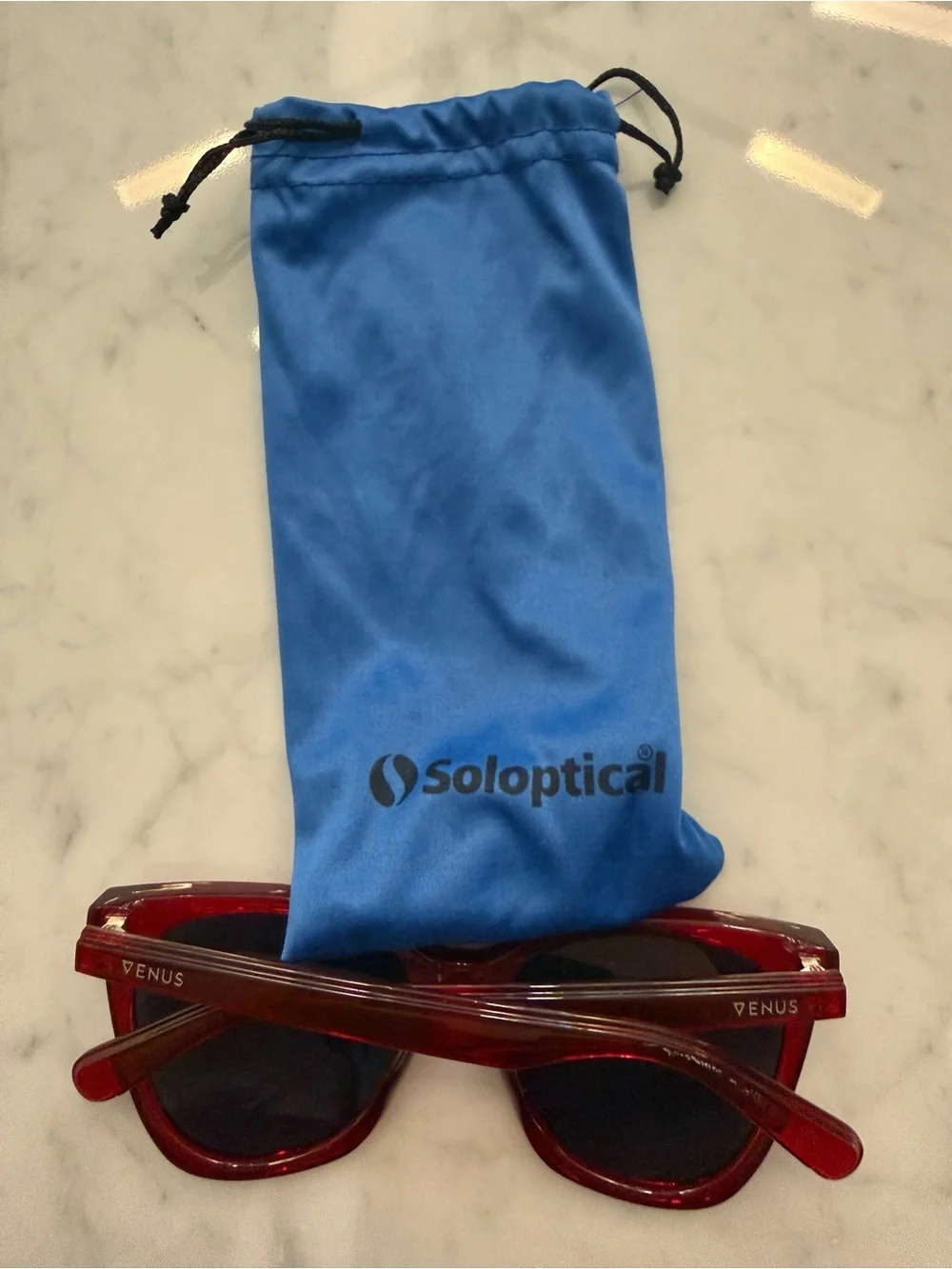 VENUS Red Cat-Eye Sunglasses with Dark Lenses